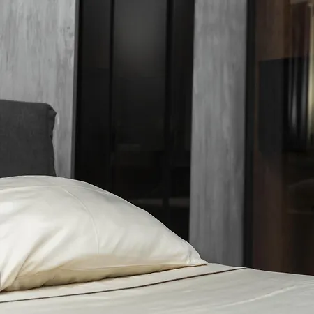 Aqua Luxury With Balcony And Sea View * ドゥラス